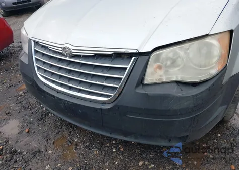 2008 Chrysler Town & Country Touring из США, поврежденный, VIN 2A8HR54P58R142500